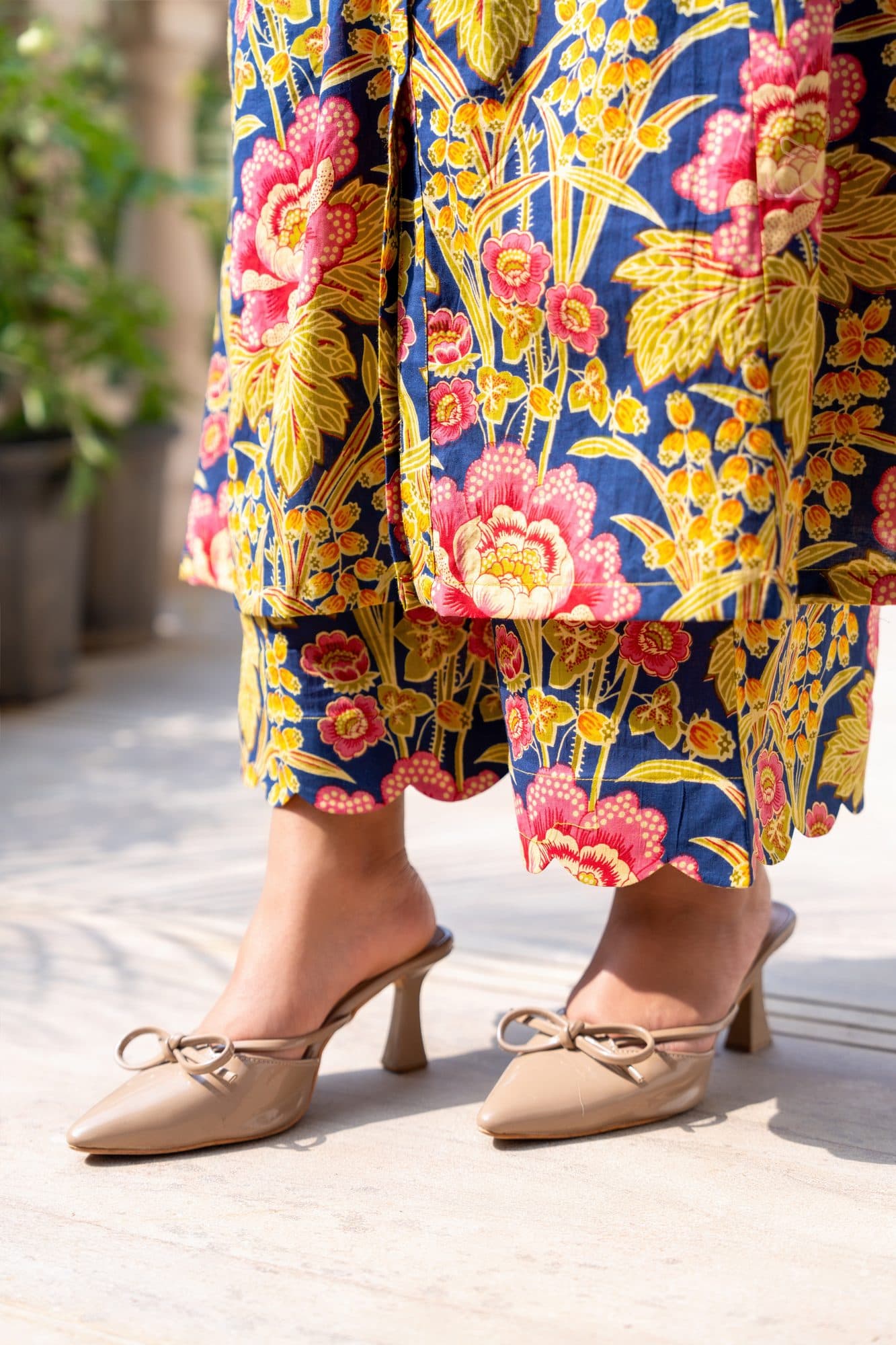 Noorani Midnight Floral Co-Ord Set in Green Floral